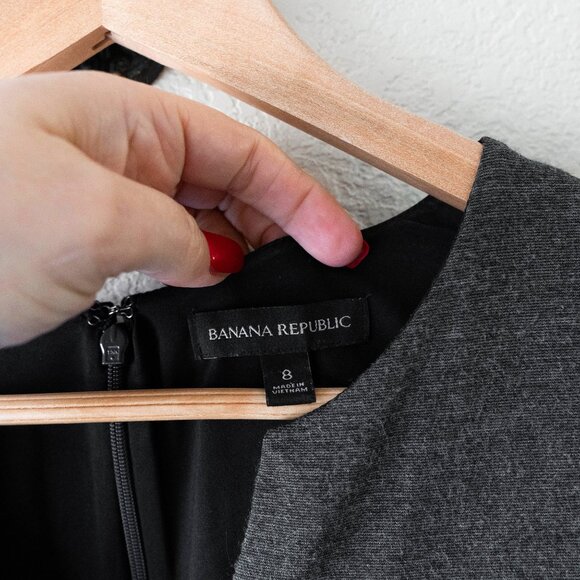 Banana Republic Size 8 Gray Cap Sleeve Lined Bodycon Sheath V-Neck Dress - Picture 2 of 9